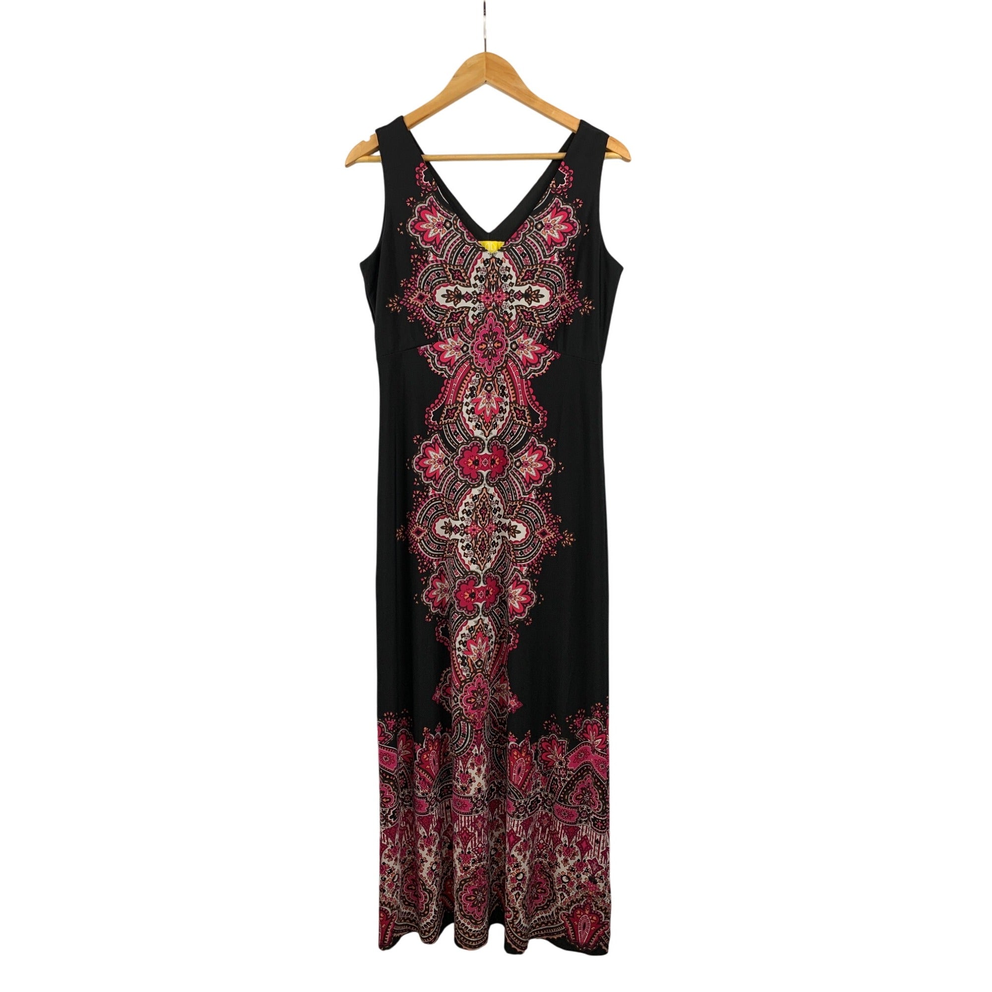 liz lange maxi dress Liz Lange Talks Deals, Designs, and Decor