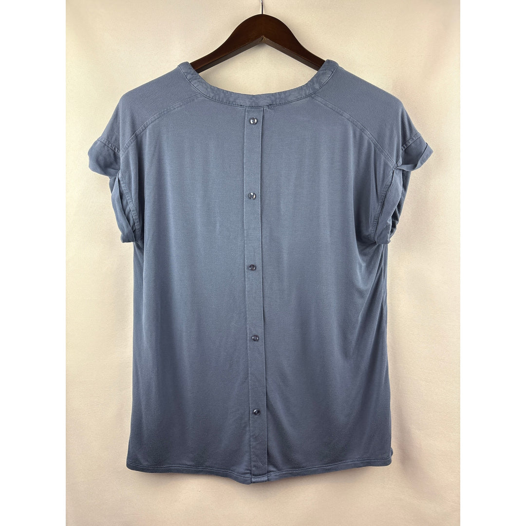 Women’s Cable & Gauge Large Blue V-Neck Blouse w/ Buttons on Back