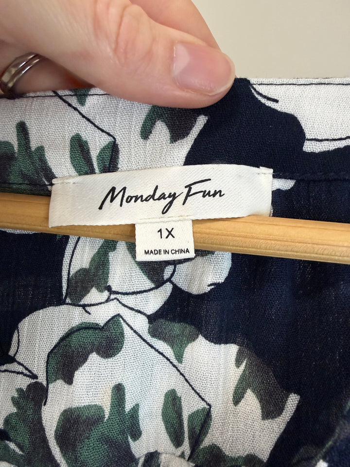 Monday Fun Floral Button Front Rayon Blouse Plus Size Navy Cream