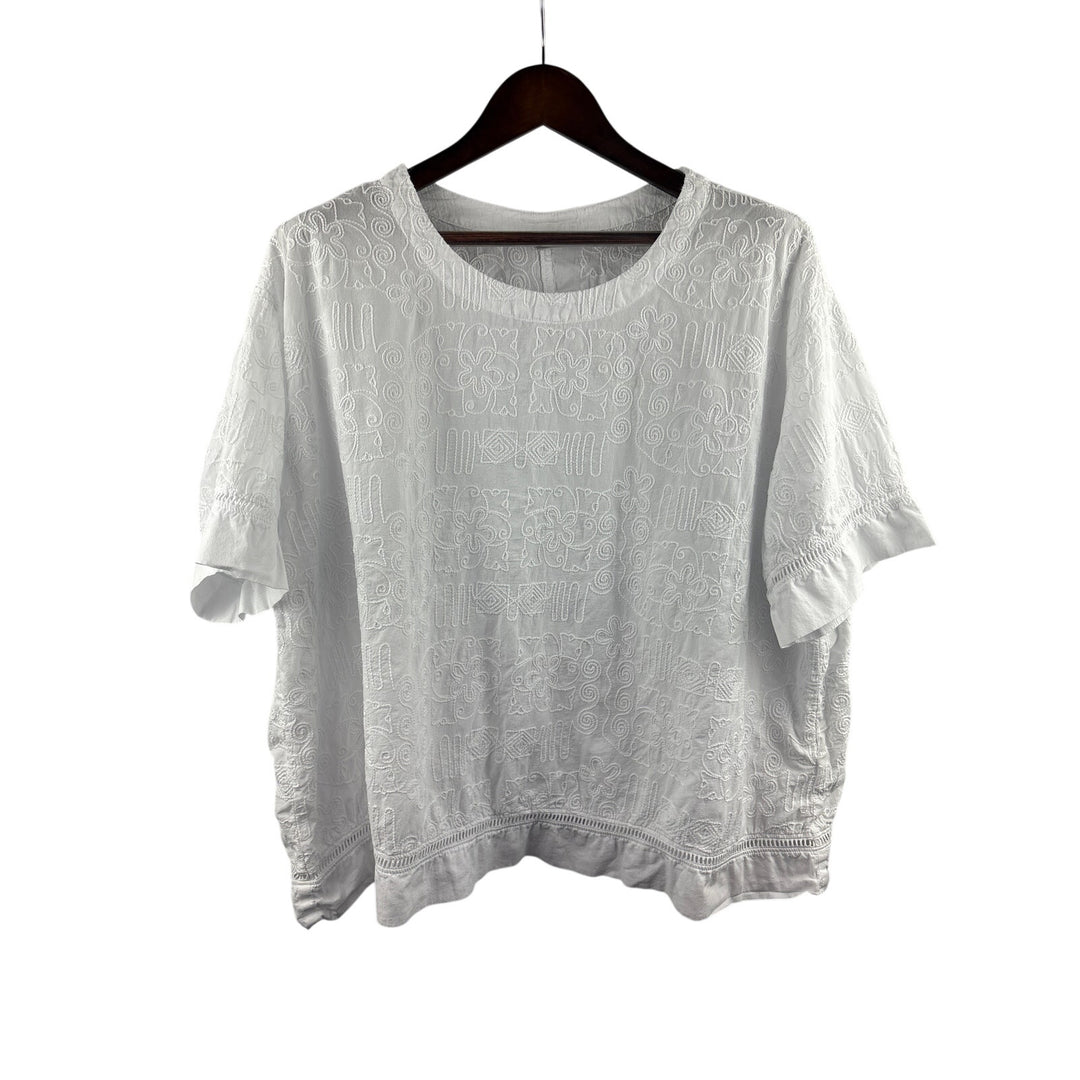 Women’s Focus XL White Embroidered Blouse