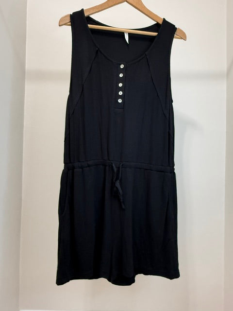 Mia &amp; Tess Black Ribbed Button Front Romper NWOT SzXL