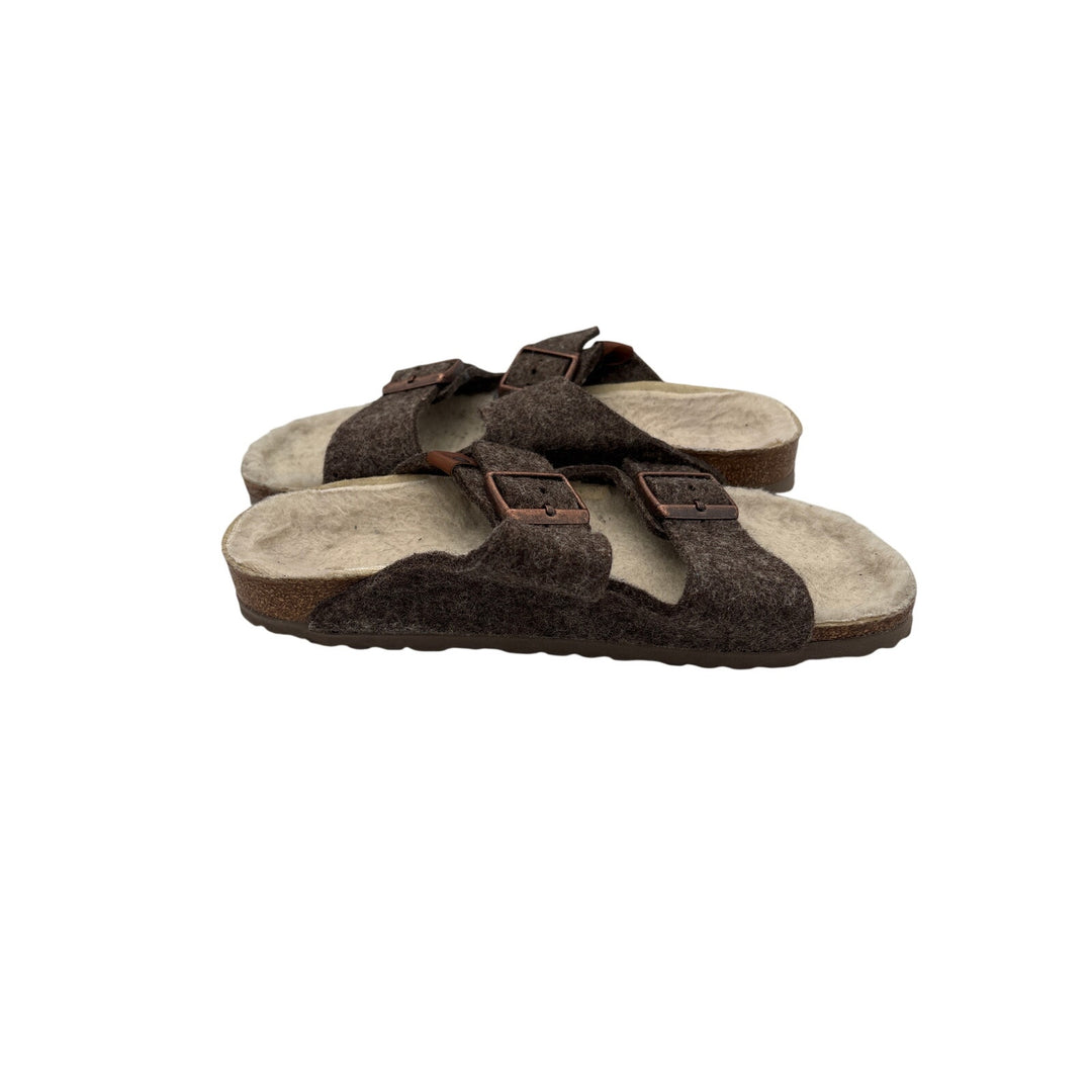 Women’s Birkenstock Size 7 Brown Fuzzy Buckle Sandals w/ Cream Fur Soles