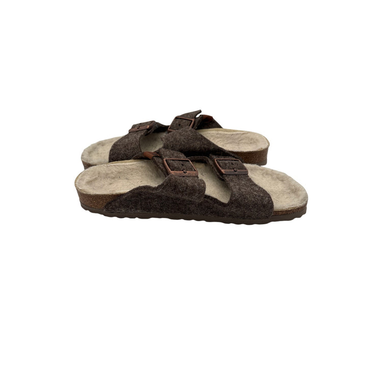 Women’s Birkenstock Size 7 Brown Fuzzy Buckle Sandals w/ Cream Fur Soles