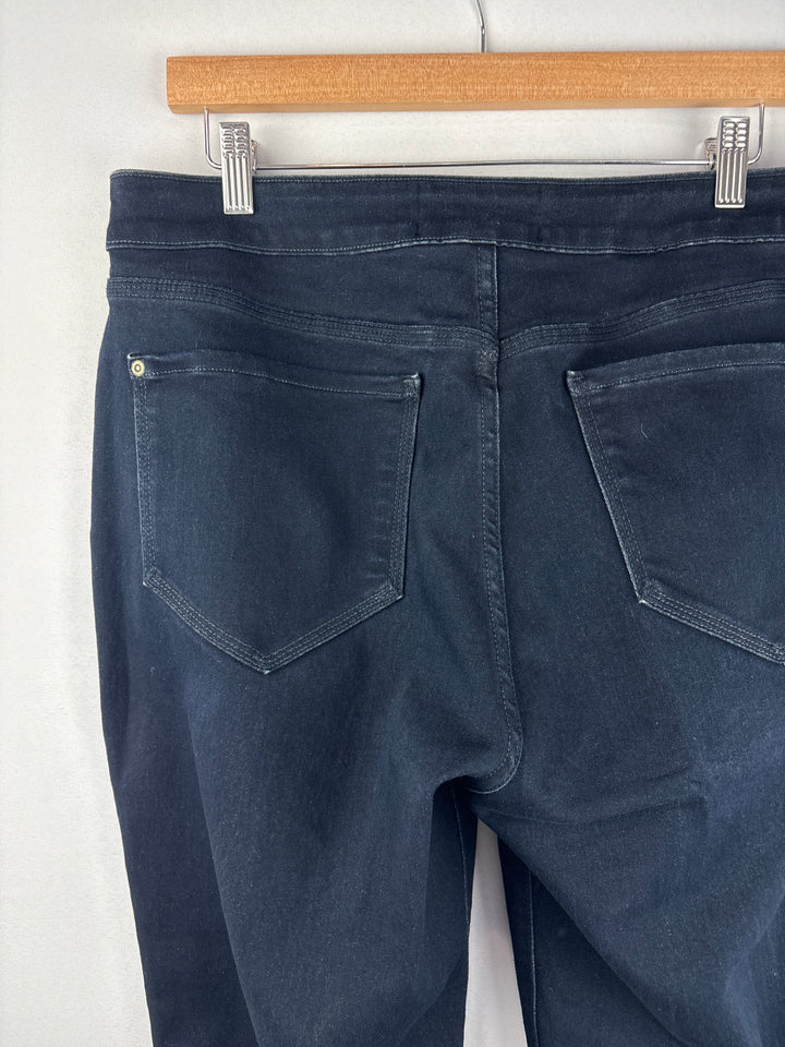 Women’s Not Your Daughters Jeans Size 14 Dark Blue Jeggings