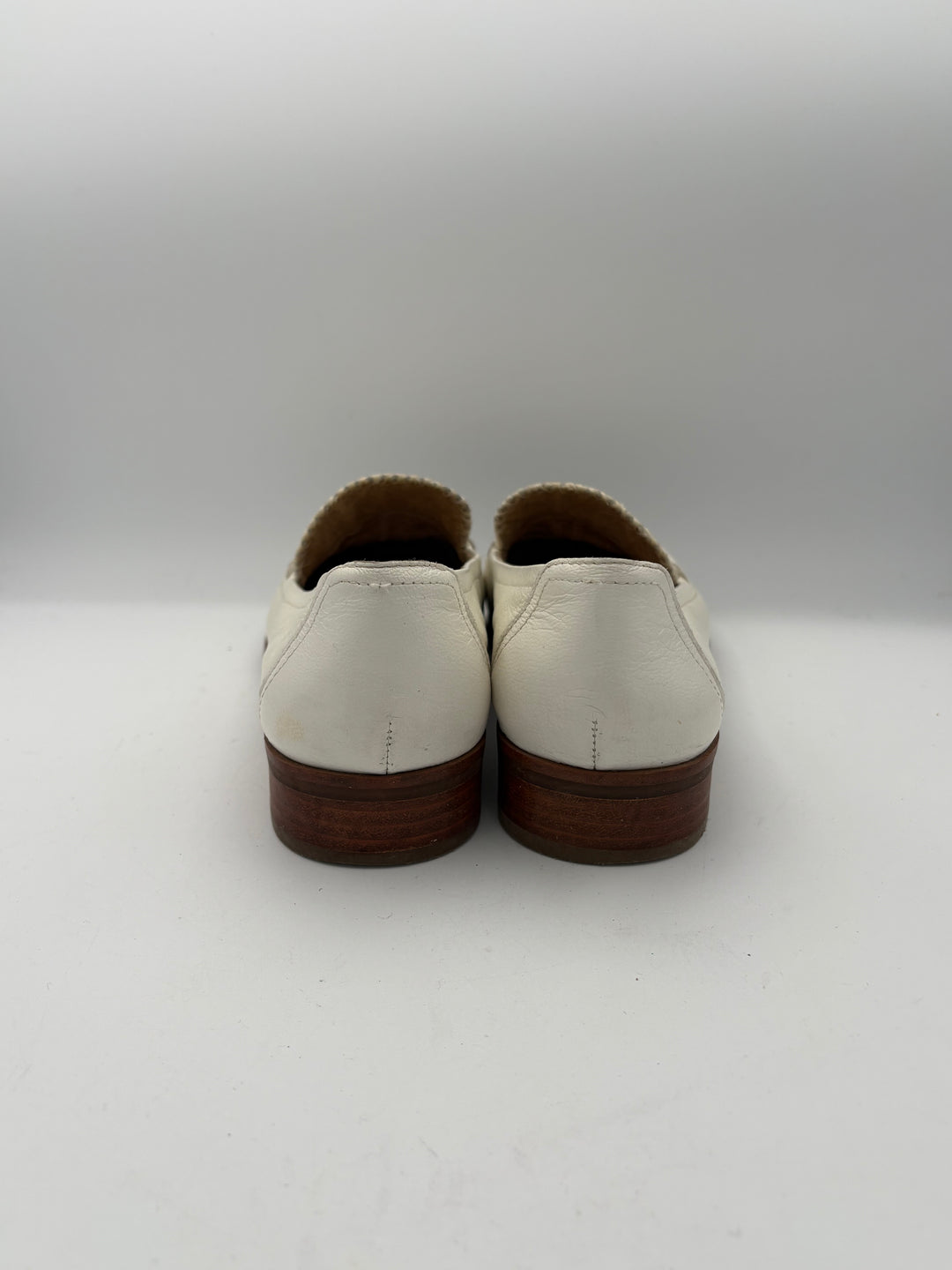Women’s ED Ellen Degeneres Size 8.5 White Leather Loafers