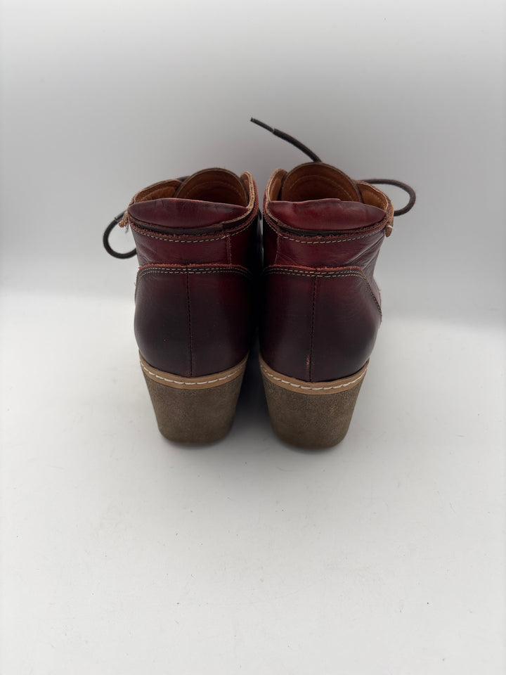 Women’s Pikolinos Size 9.5 Cherry Red Wedged Ankle Boots