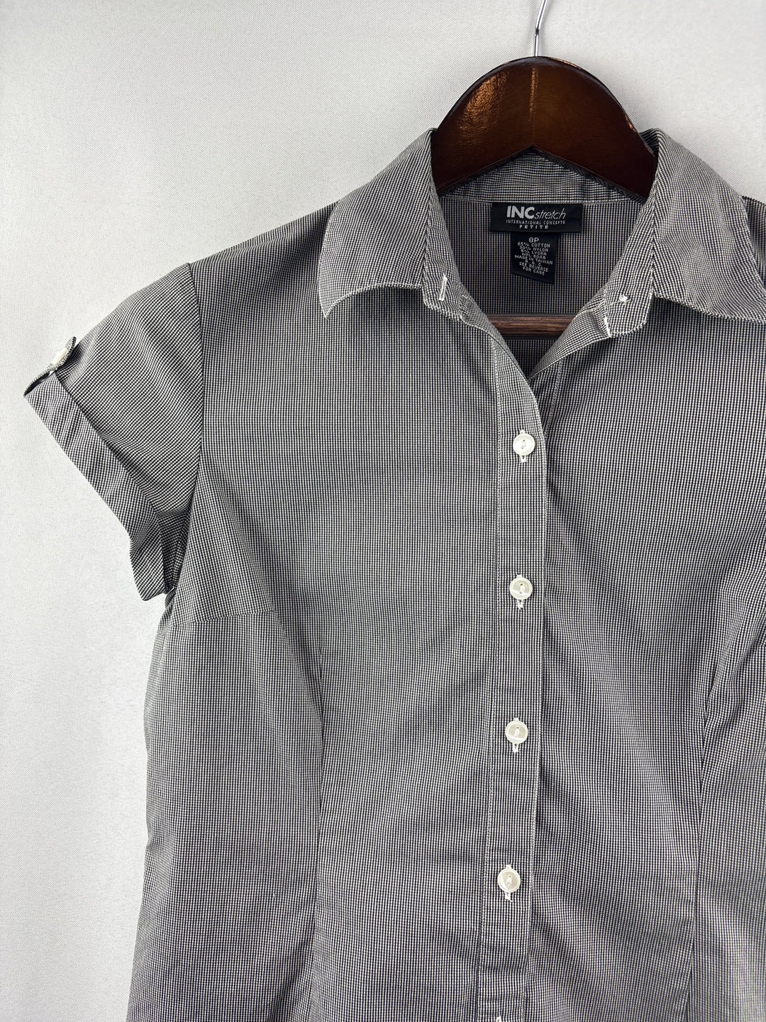 Women’s INC Stretch Size 8P Black &amp; White Check Short Sleeve Blouse