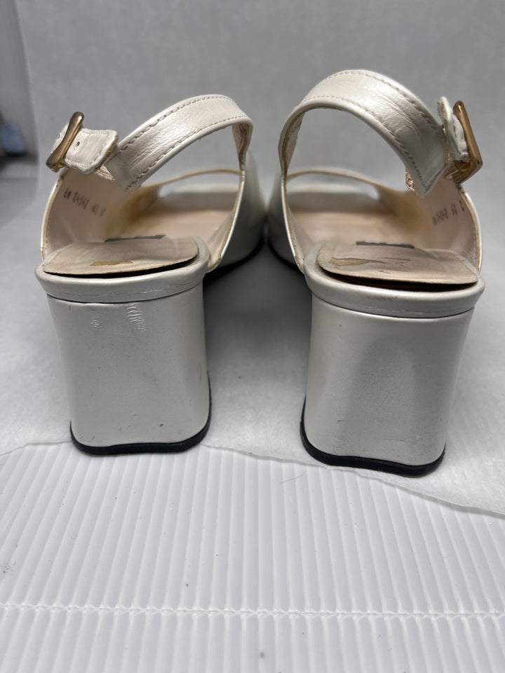 Stuart Weitzman Shimmery Cream Open Toe Slingback Heels Size 6