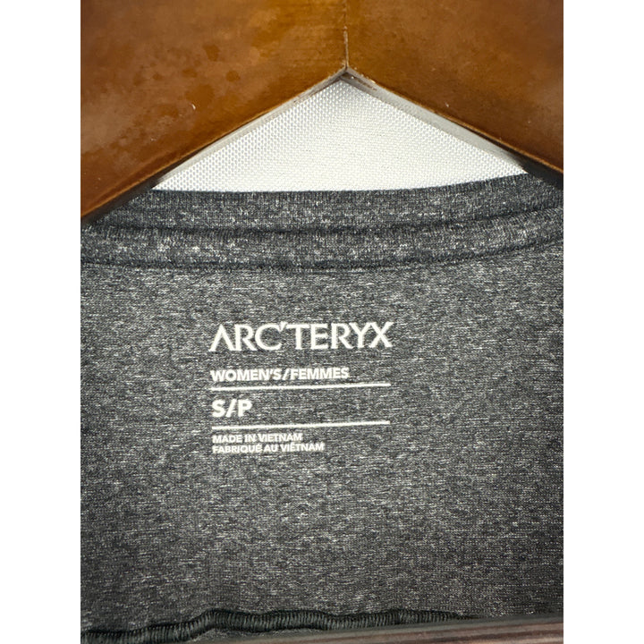 Women’s Arc’Teryx Small Dark Heather Grey Long Sleeve Sports Shirt