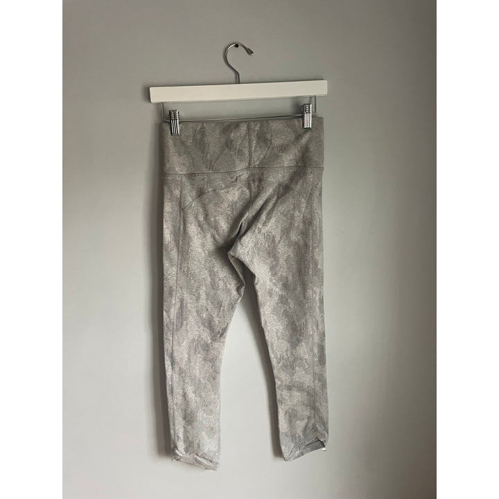 Athleta High Rise Chaturanga Capri Heathered Grey size Small tall Yoga Workout Training Gym Barre Pilates