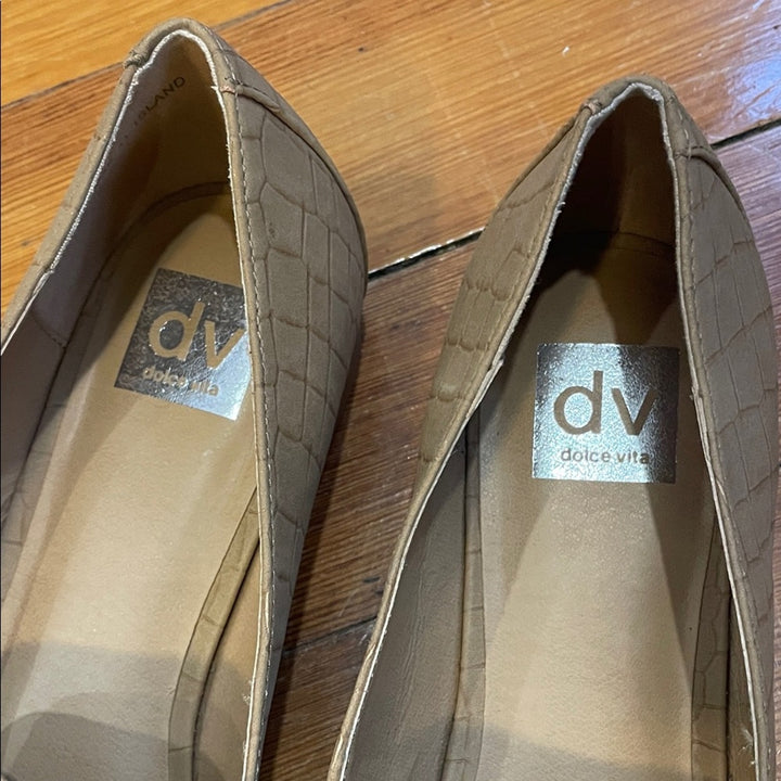 Dolce Vita Island Almond Toe Croc Embossed Loafers Minimalist Academia sz 11