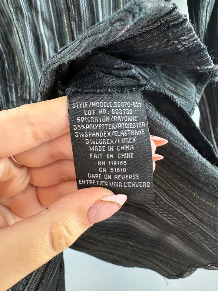 Women’s Tribal Size 4 Black, Gray, & Gold Striped Button Up