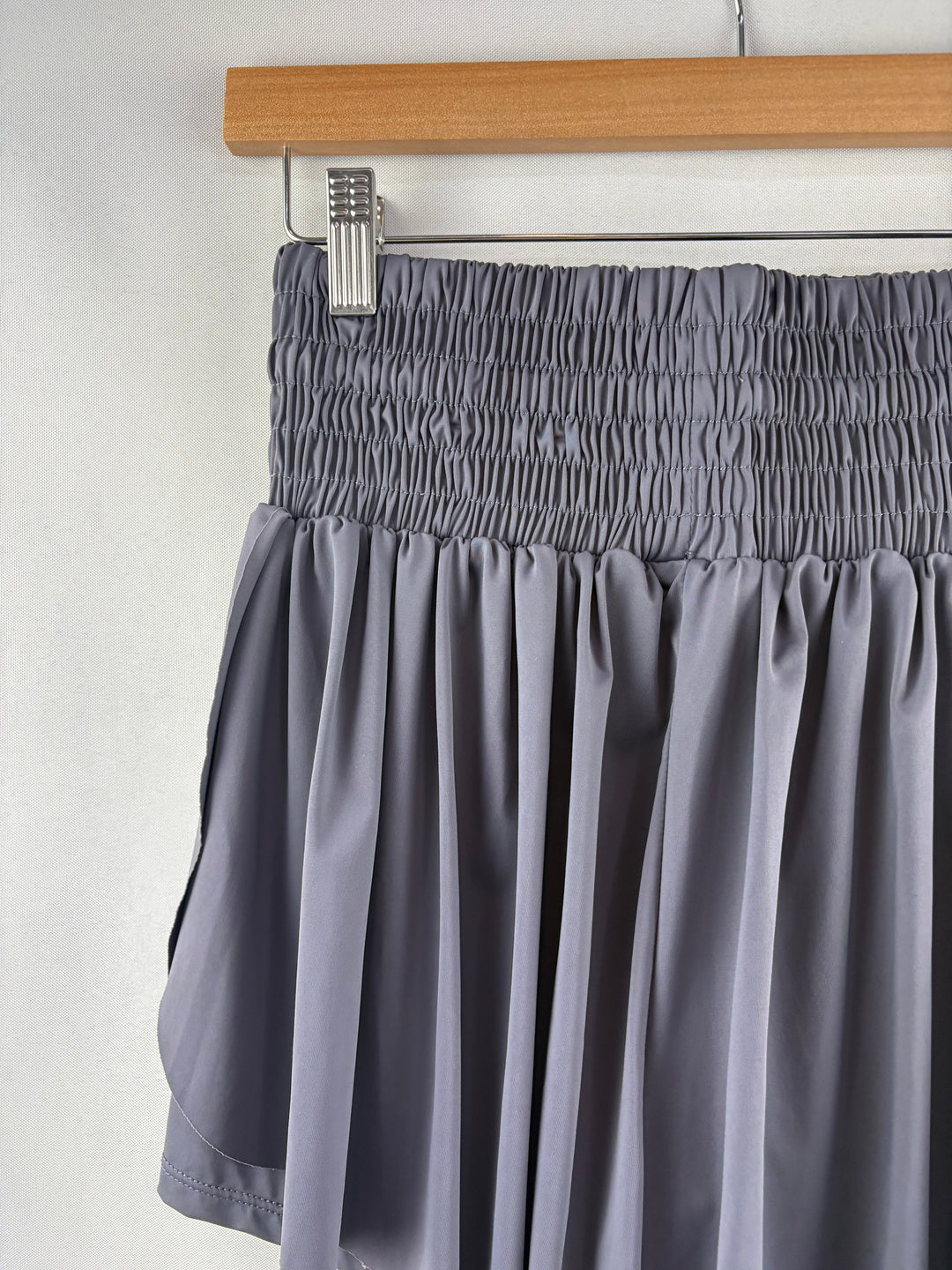 Women’s Halara Medium Charcoal Gray Skort