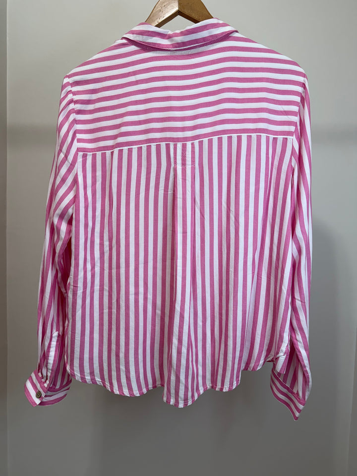 BeachLunchLounge NWT Pink White Striped Button Down Blouse Sz L