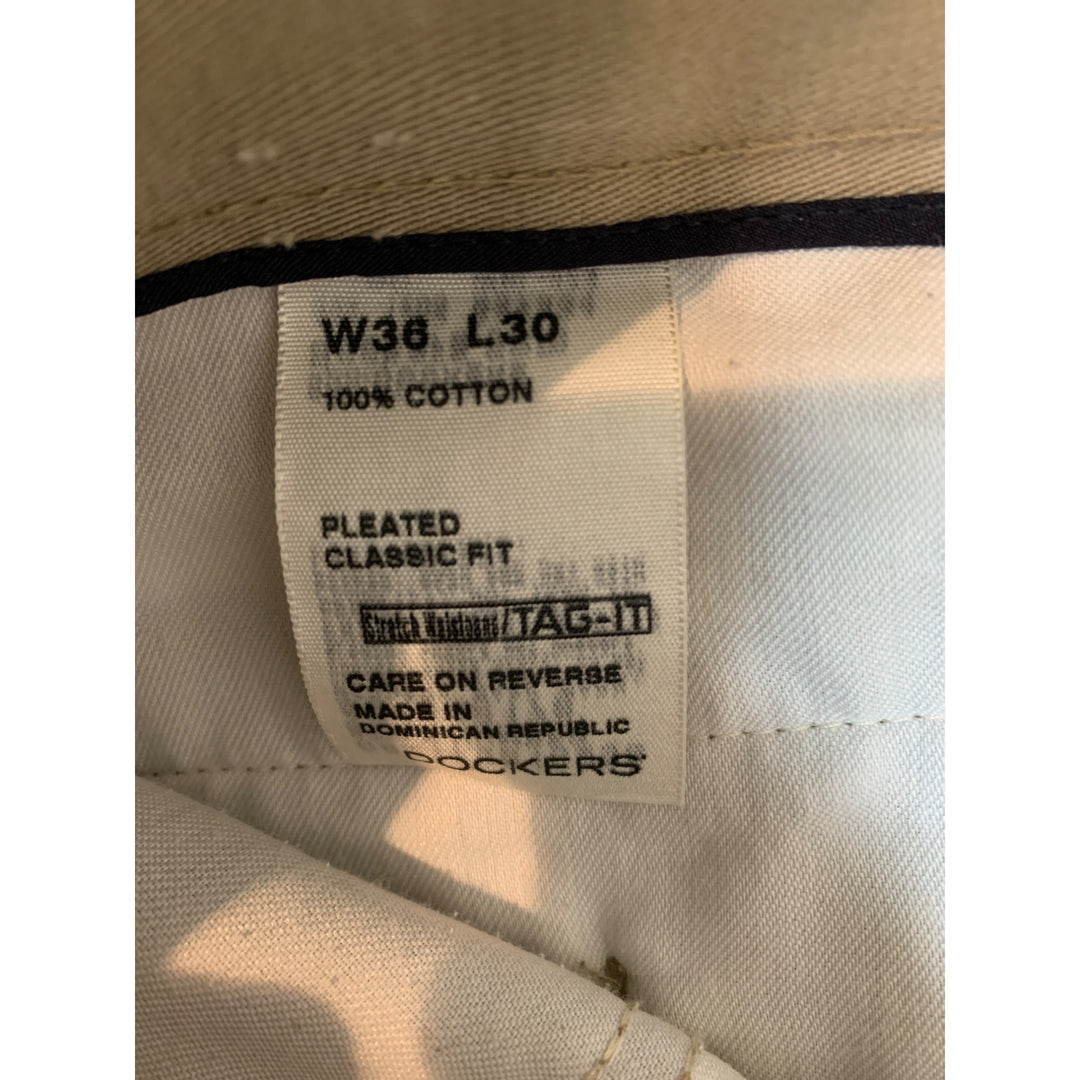 Dockers Mens Khaki Pleated Classic Fit Pants W36 L30 100% Cotton