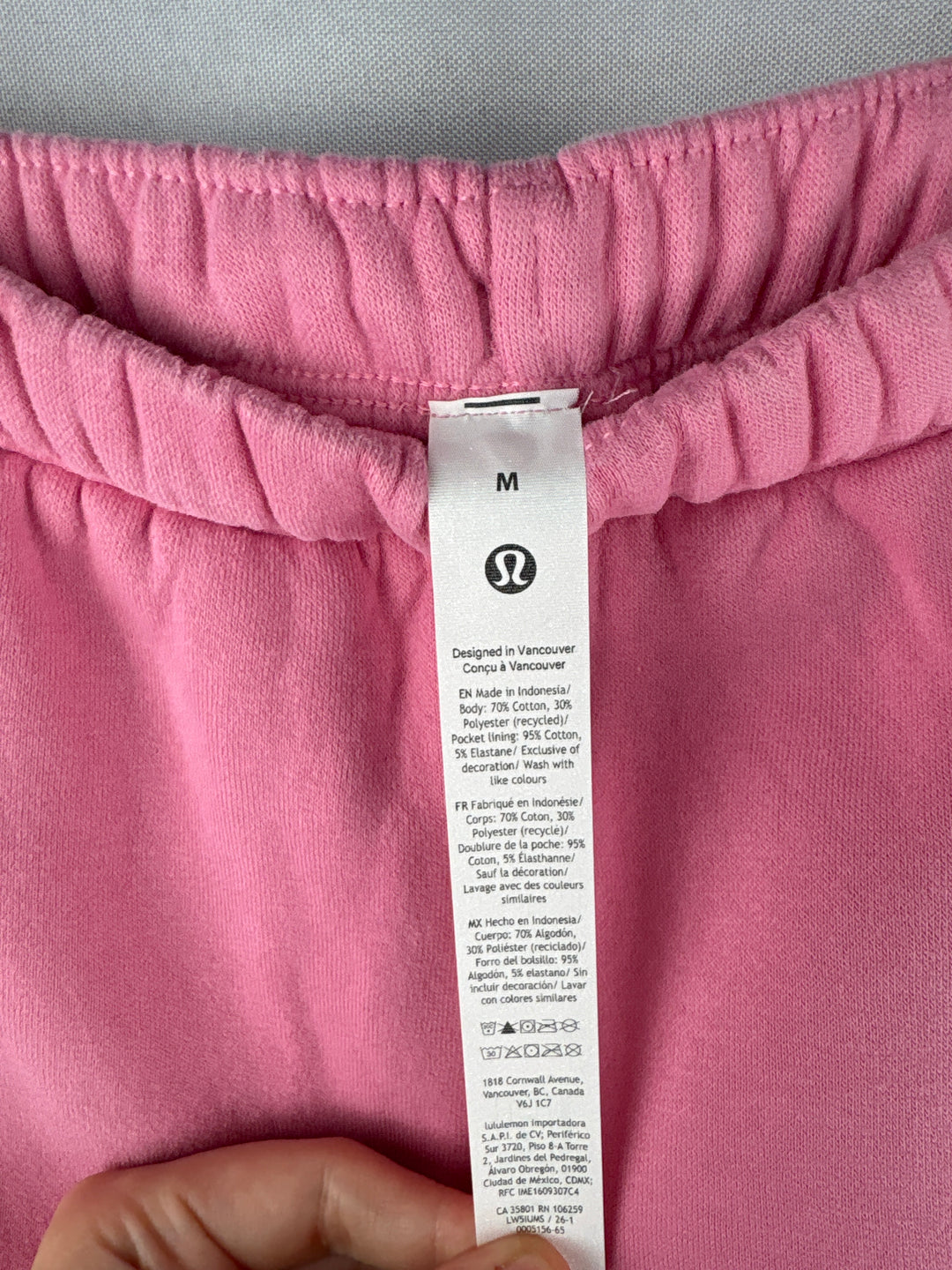 Women’s LuluLemon Medium Pink Sweatpants