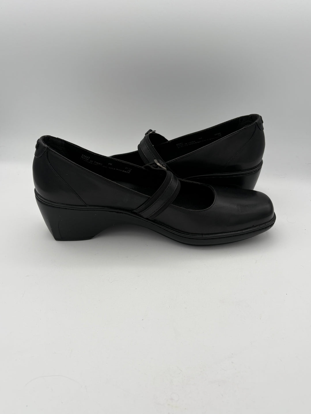 Women’s Clark’s Size 8 Black Leather Mary Jane’s