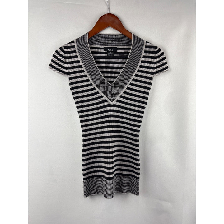 Rue21 Womens Striped Ribbed V-Neck Top Size M