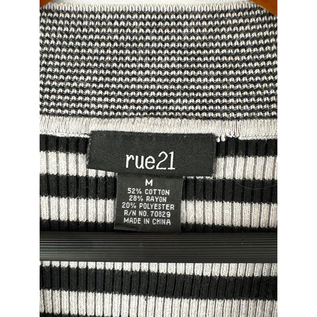 Rue21 Womens Striped Ribbed V-Neck Top Size M