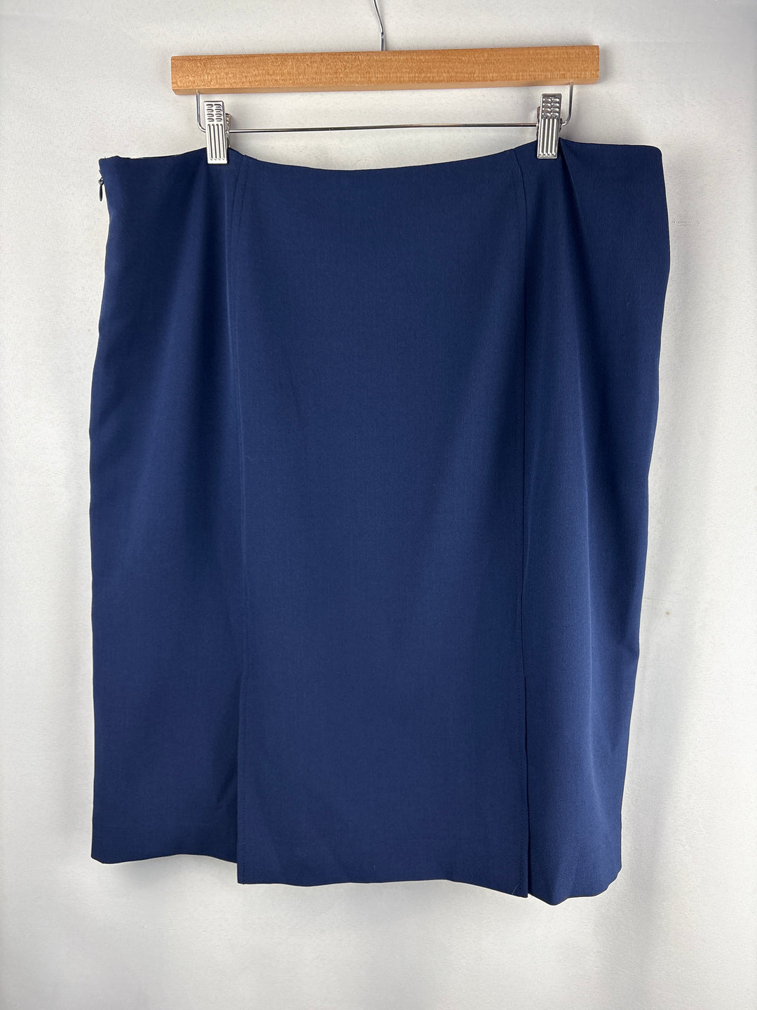 Women’s Kasper Size 18 Navy Blue Pencil Skirt
