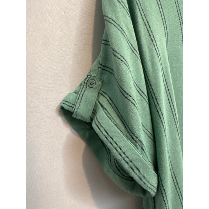 Women’s Gloria Vanderbilt Green Hi/Lo Button Down Size L