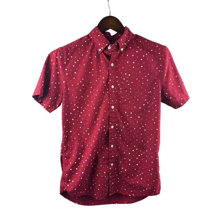 Men’s American Eagle Small Red Short Sleeve Button Up w/ White Diamond Pattern