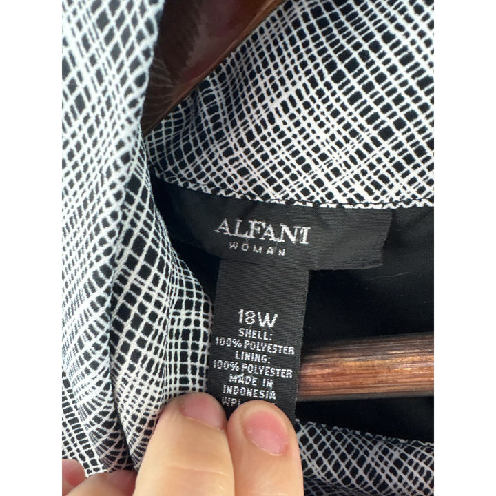 Women’s Alfani Size 18 Black & White Sleeveless Turtleneck Blouse