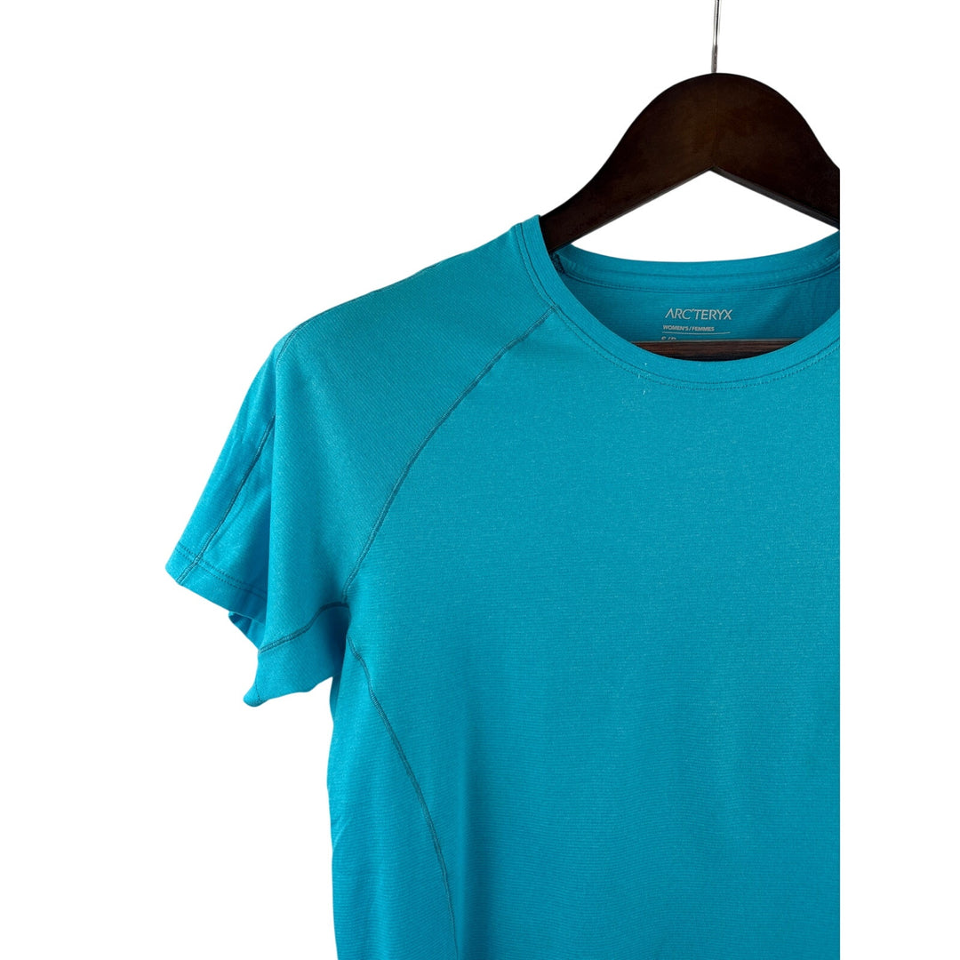 Women’s Arc’Teryx Small Bright Aqua Short Sleeve Sports Shirt