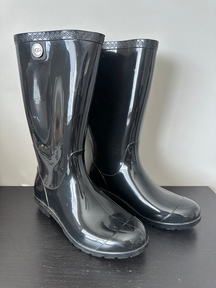Women’s UGG Shaye Tall Glossy Black Waterproof Rain Boots Size 9