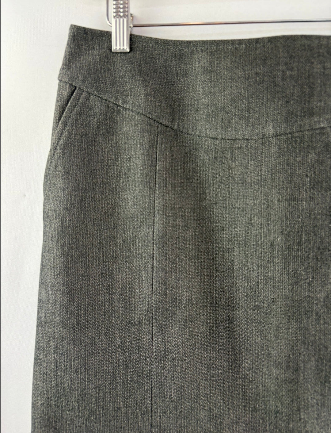 Women’s Banana Republic Size 8 Charcoal Gray Pencil Skirt