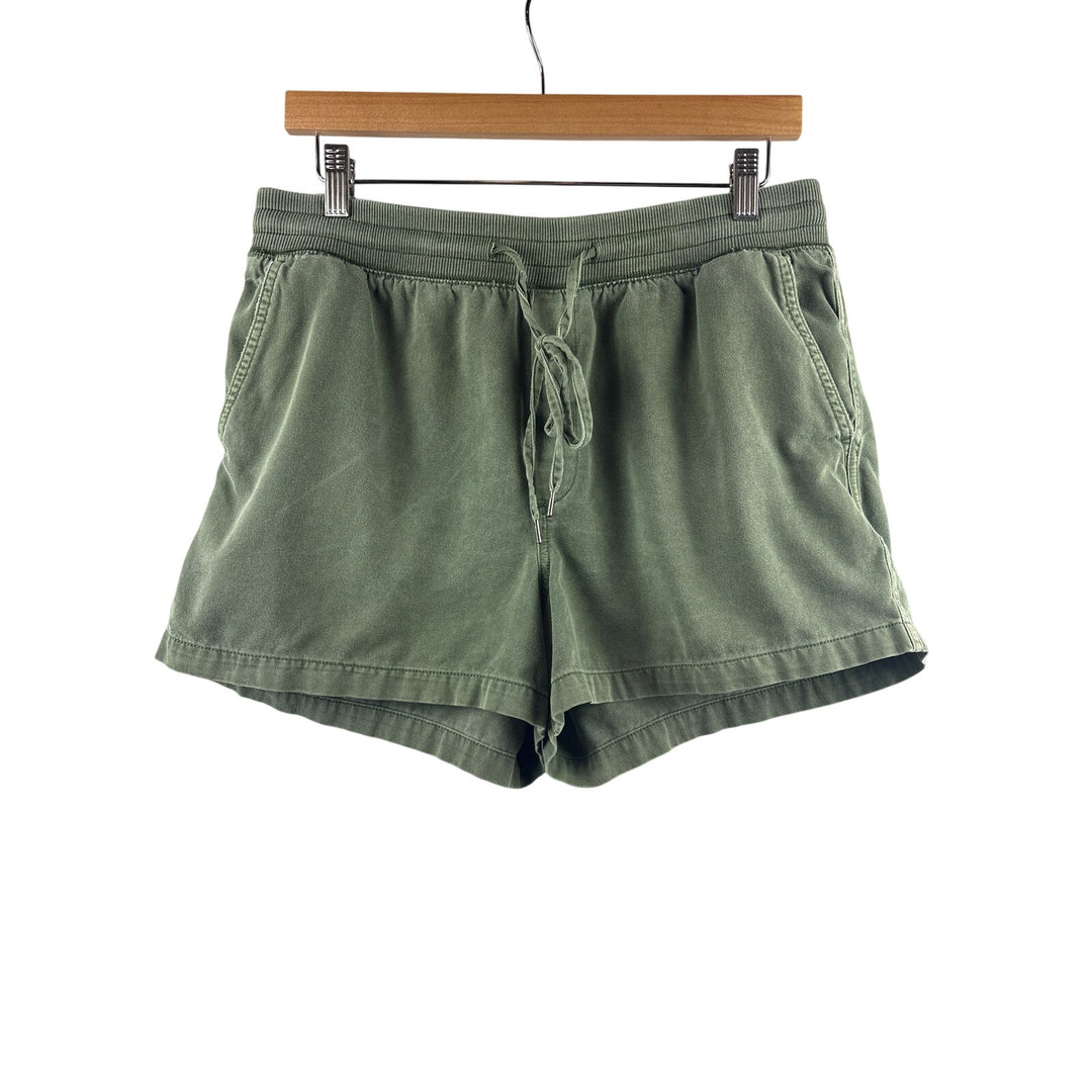 Women’s GAP Medium Army Green Lounge Shorts w/ Drawstring