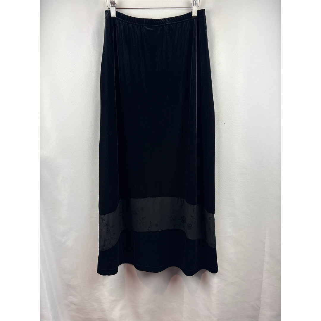 Women’s Vintage Rialto Collection Medium Black Velvet Maxi Skirt