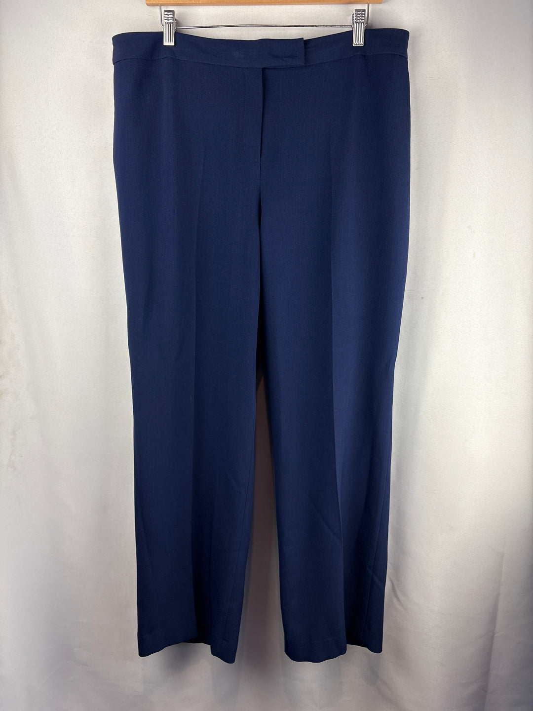 Women’s Kasper Size 14W Navy Pleated Dress Pants