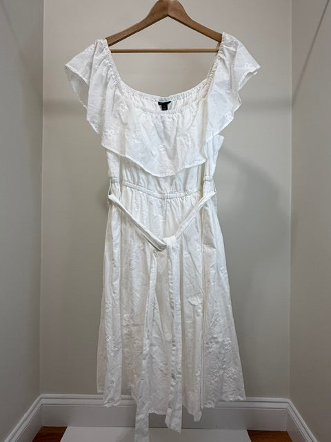 Torrid White Eyelet Embroidered Off Shoulder Dress NWT Sz1 (1X/14-16)
