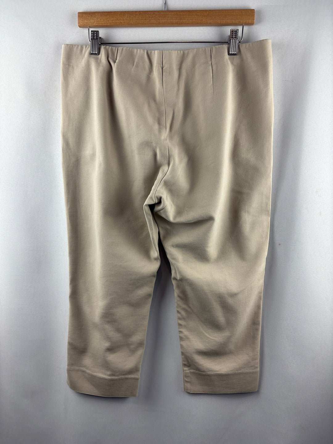 Women’s J.Jill Size 14 Khaki Stretch Capri Pants