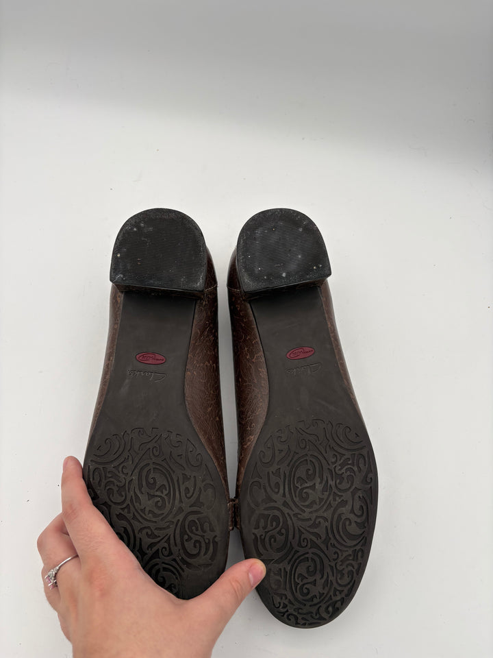 Women’s Clark’s Size 8.5 Brown Leather Kitten Heels