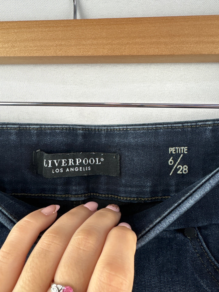 Women’s Liverpool Size Petite 6/28 Dark Blue Jeggings