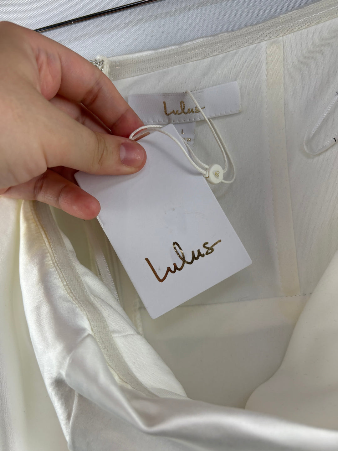 Women’s Lulus Large White Satin Sleeveless Formal Dress