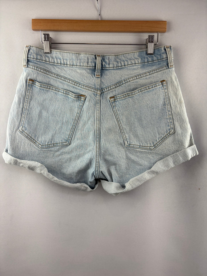 Women’s Abercrombie & Fitch Size 30/10 Light Wash Blue High Waisted Jean Shorts