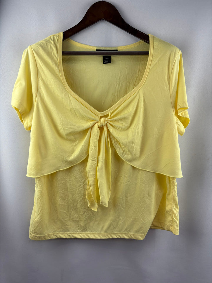 Women’s Venezia Size 14/16 Butter Yellow Short Sleeve Blouse