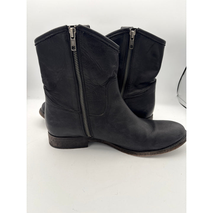 Women’s Frye Size 8 Soft Leather Black Cowboy Style Ankle Boots