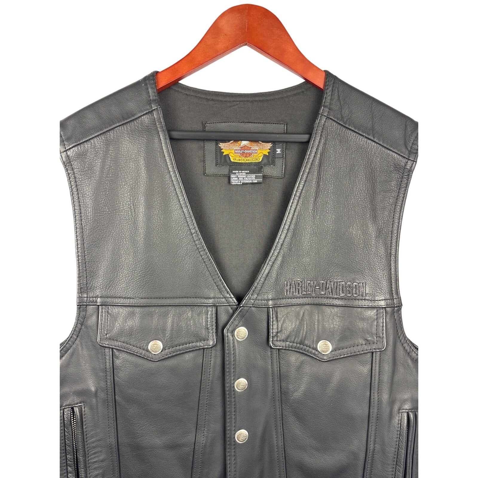 Men’s Harley Davidson Size Medium Black Leather Riding Vest.