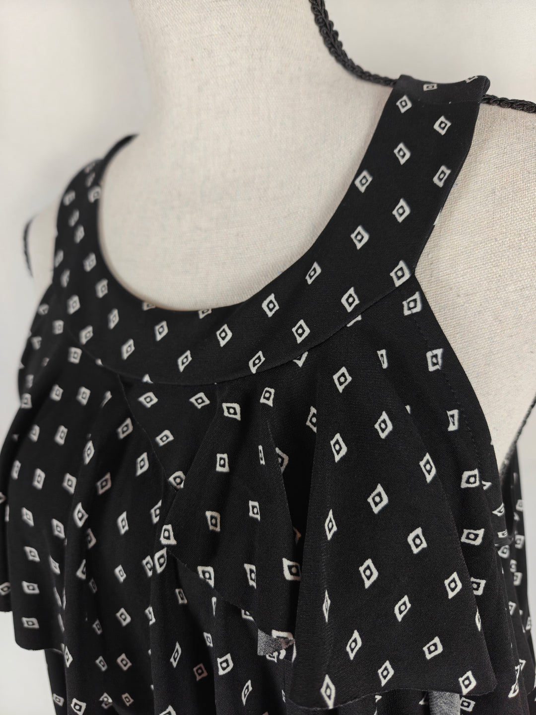 Women White House Black Market Ruffle Dress Black White Size S