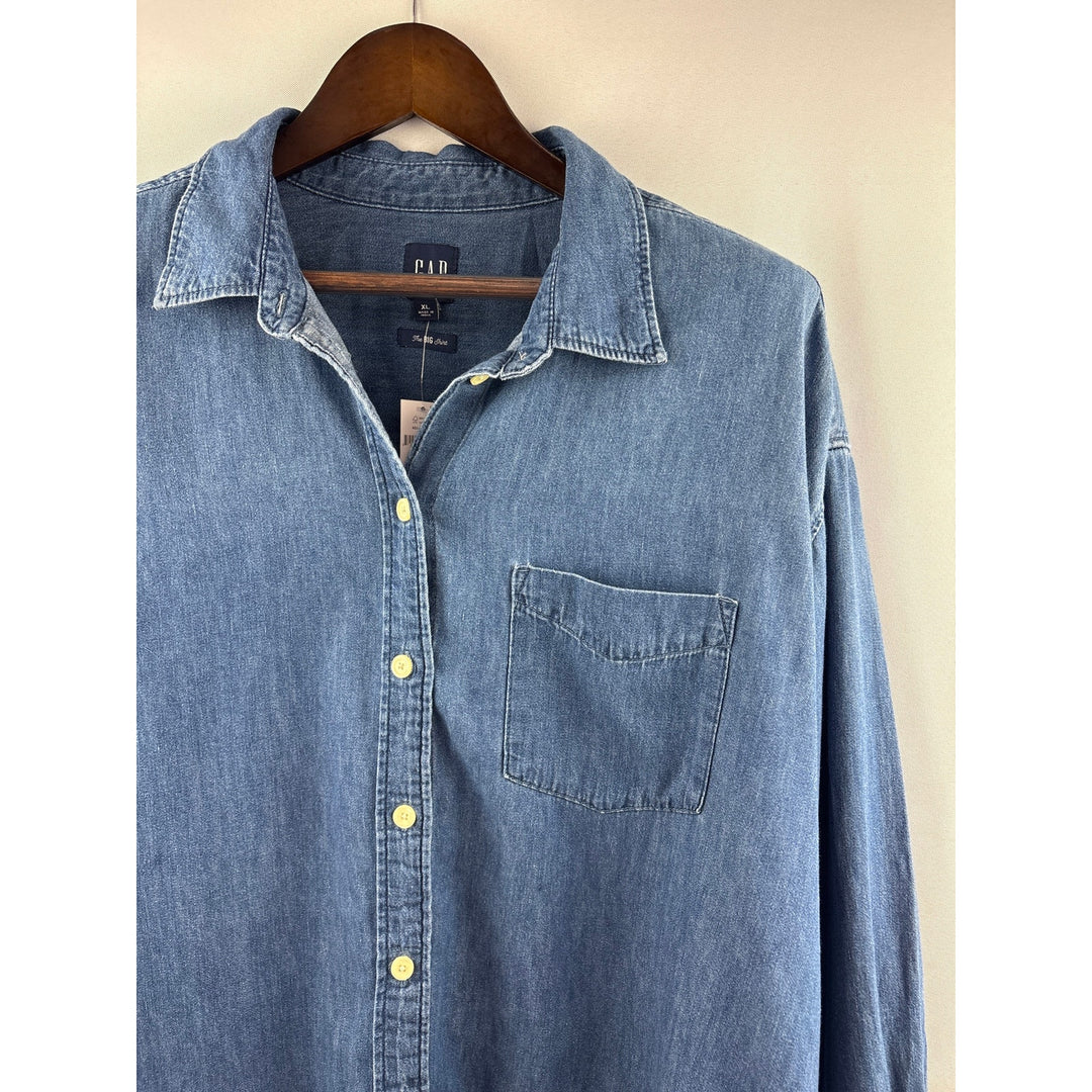 Women’s GAP XL Blue Medium Wash Jean Button Up Shirt