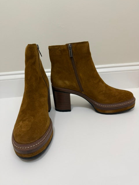 Steve Madden Shaniya Suede Platform Booties Brown NWT Sz10