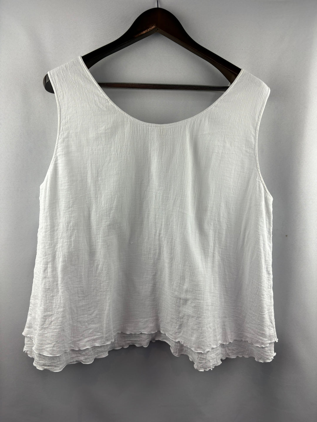 Women’s Serendipity Size 1X White Tank Blouse