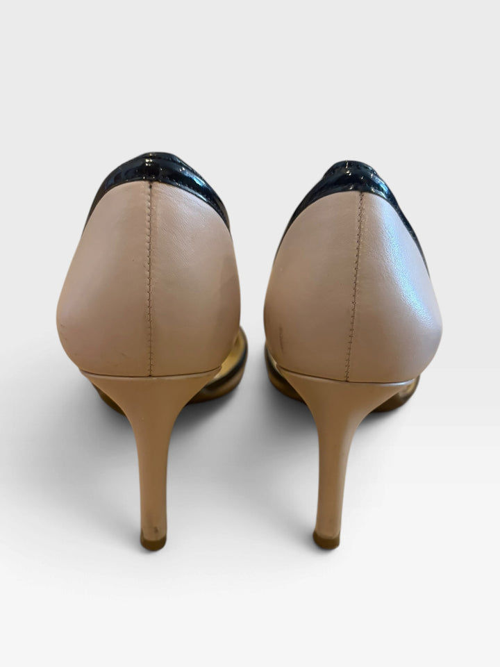 Michael Kors Blush Beige Pointed Toe Bow Pearl Pumps Size 6