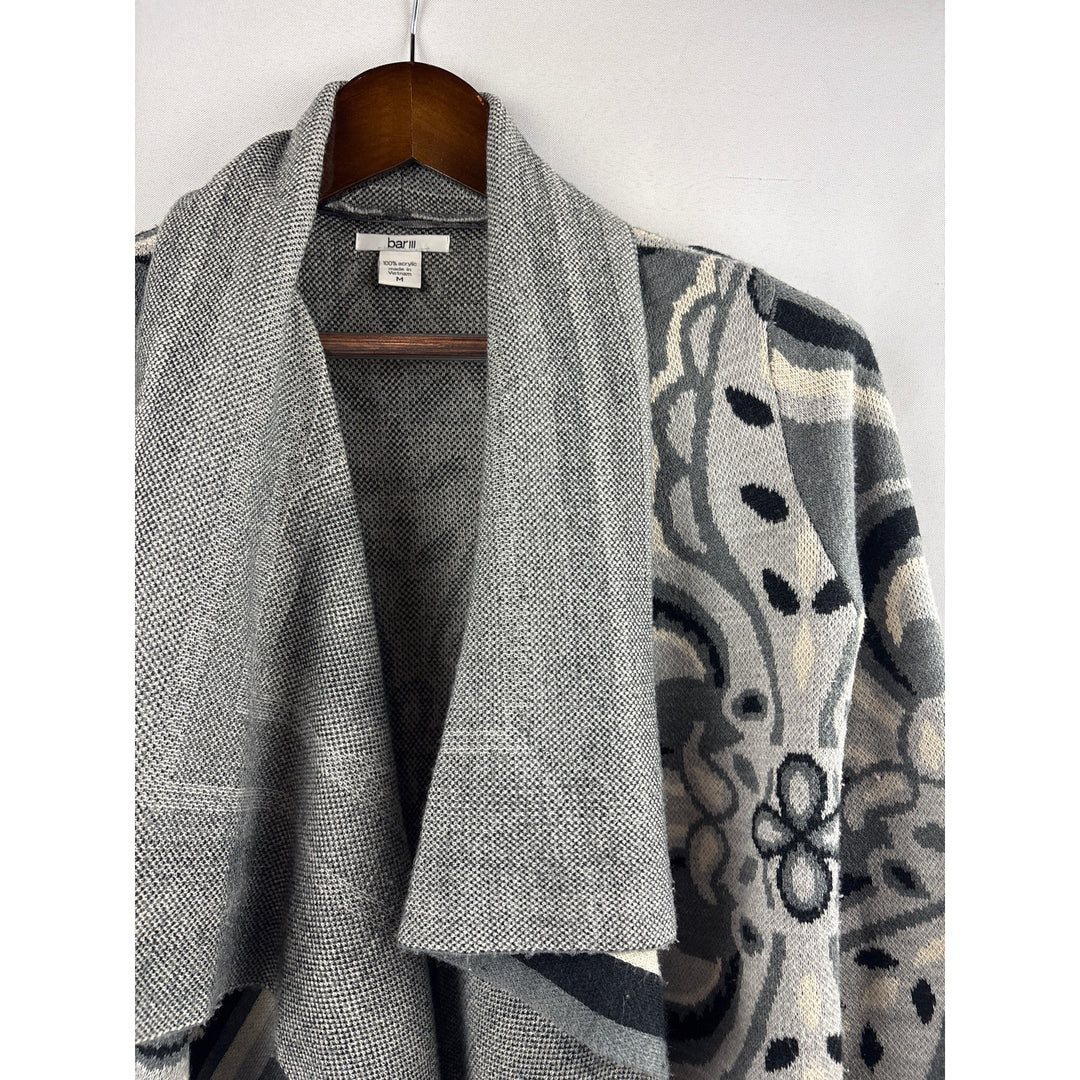 Women’s bar lll Medium Grey Patterned Cardigan
