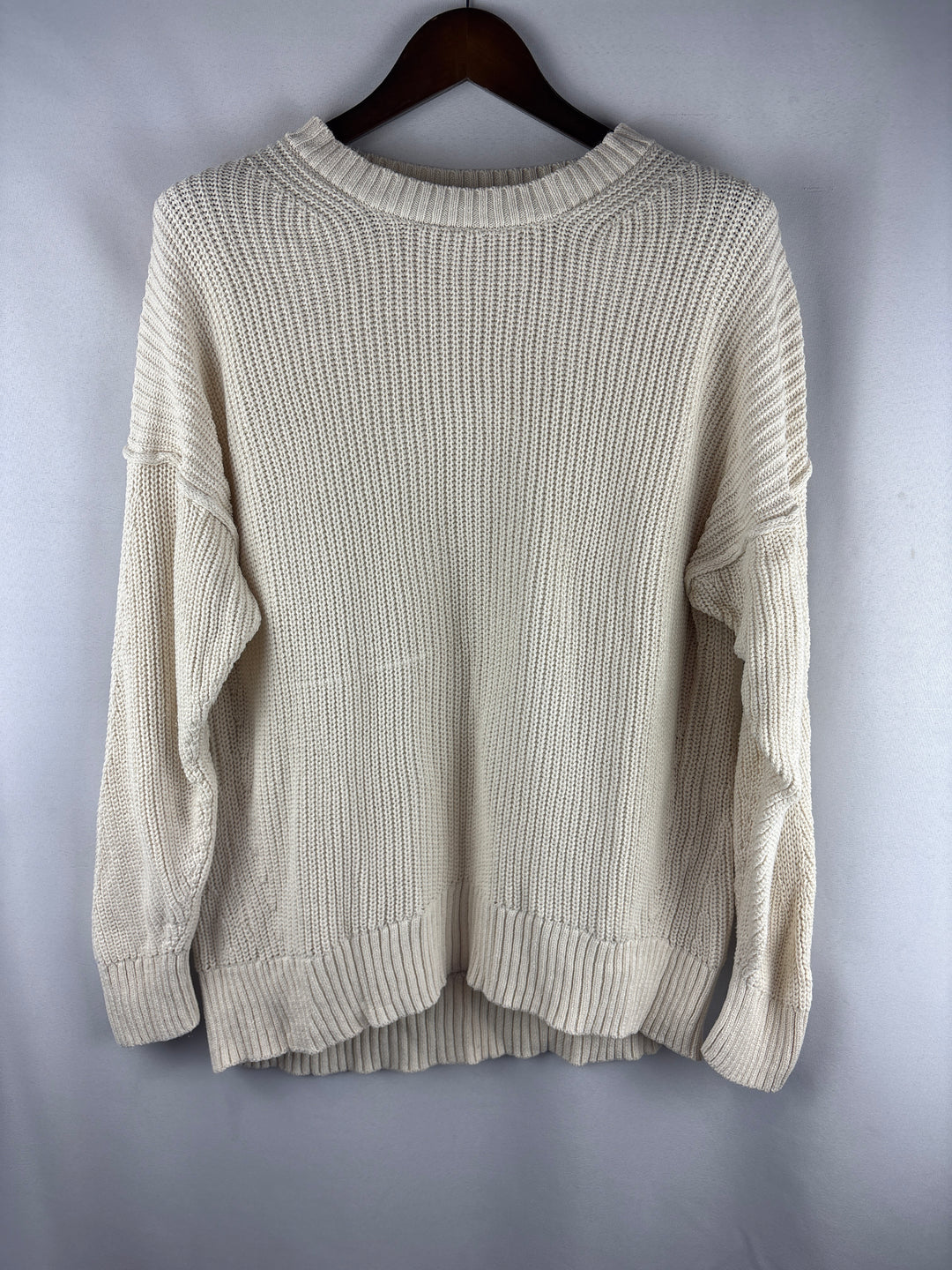 Women’s American Eagle Medium Cream Knit Crewneck Sweater