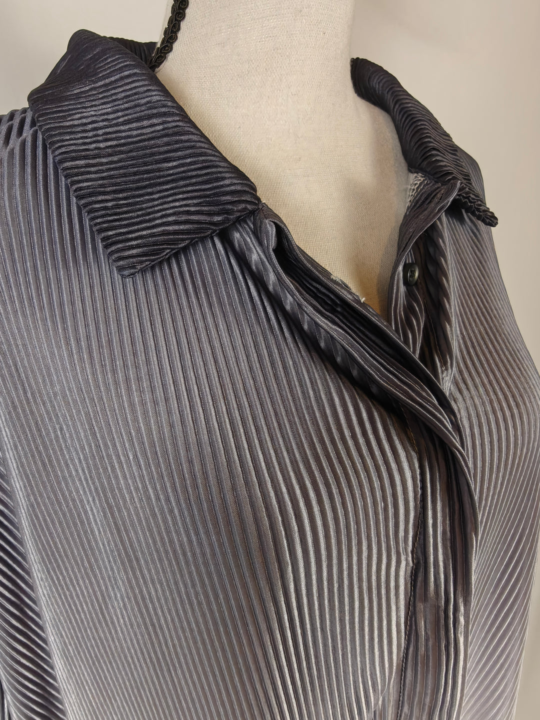Women Akira Pleated Button Down Tunic Blouse Black Gray White XL